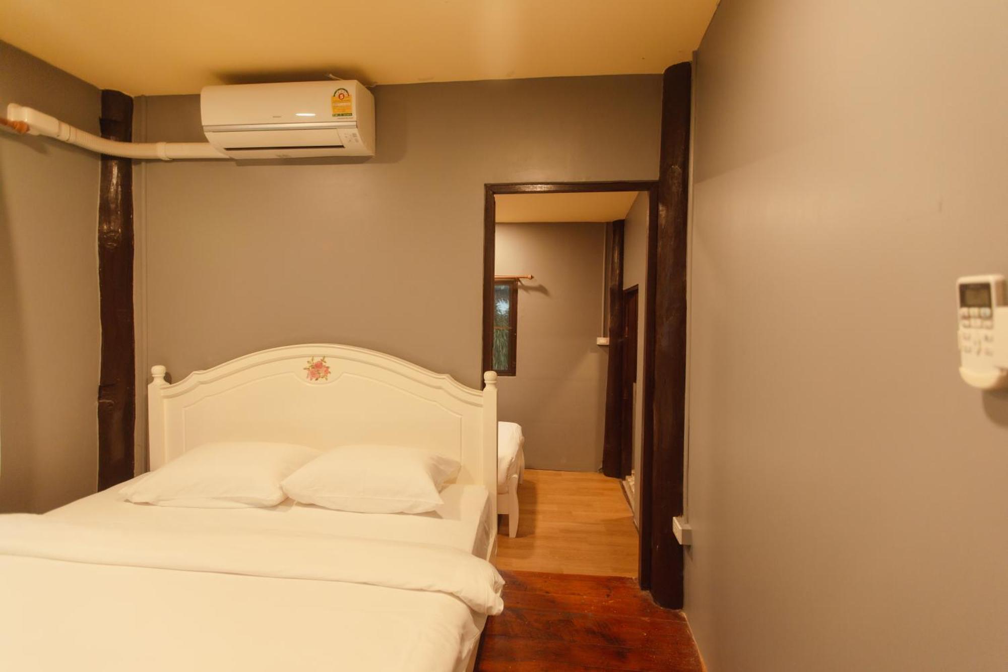 Agga Cnx Hostel Chiang Mai Exterior foto